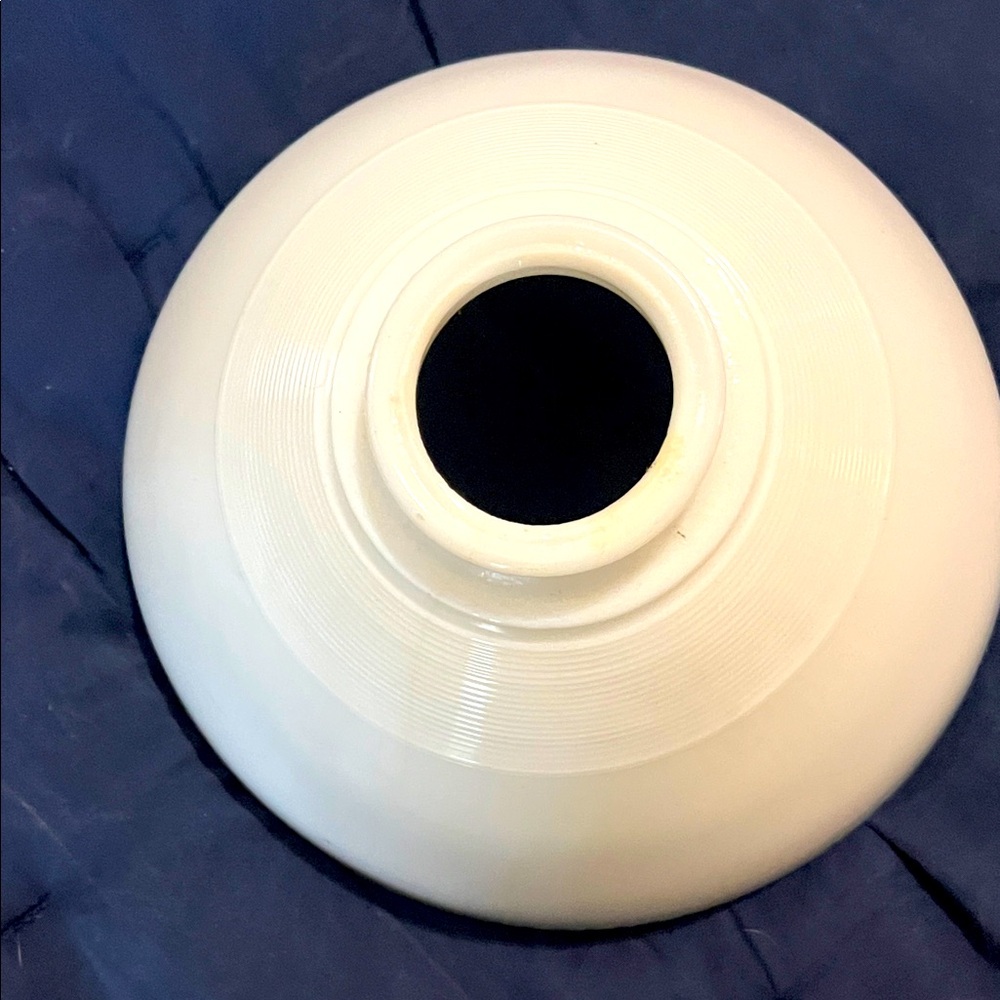 Elegant antique Cream Ceramic lamp/shade cover